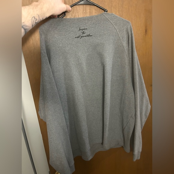 ⭐️YOUNGLA WIDE-RAWNECK SWEATSHIRT⭐️ - Picture 2 of 6